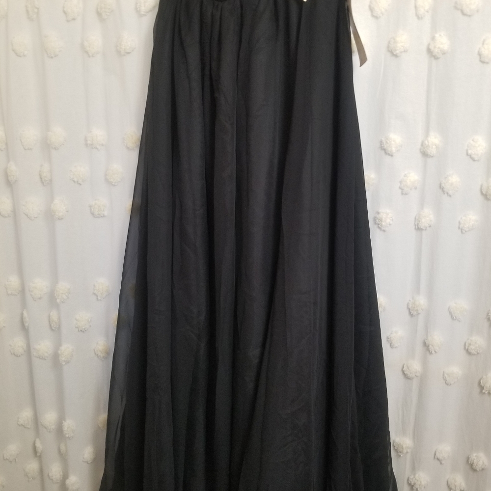 Black chaffon skirt size small